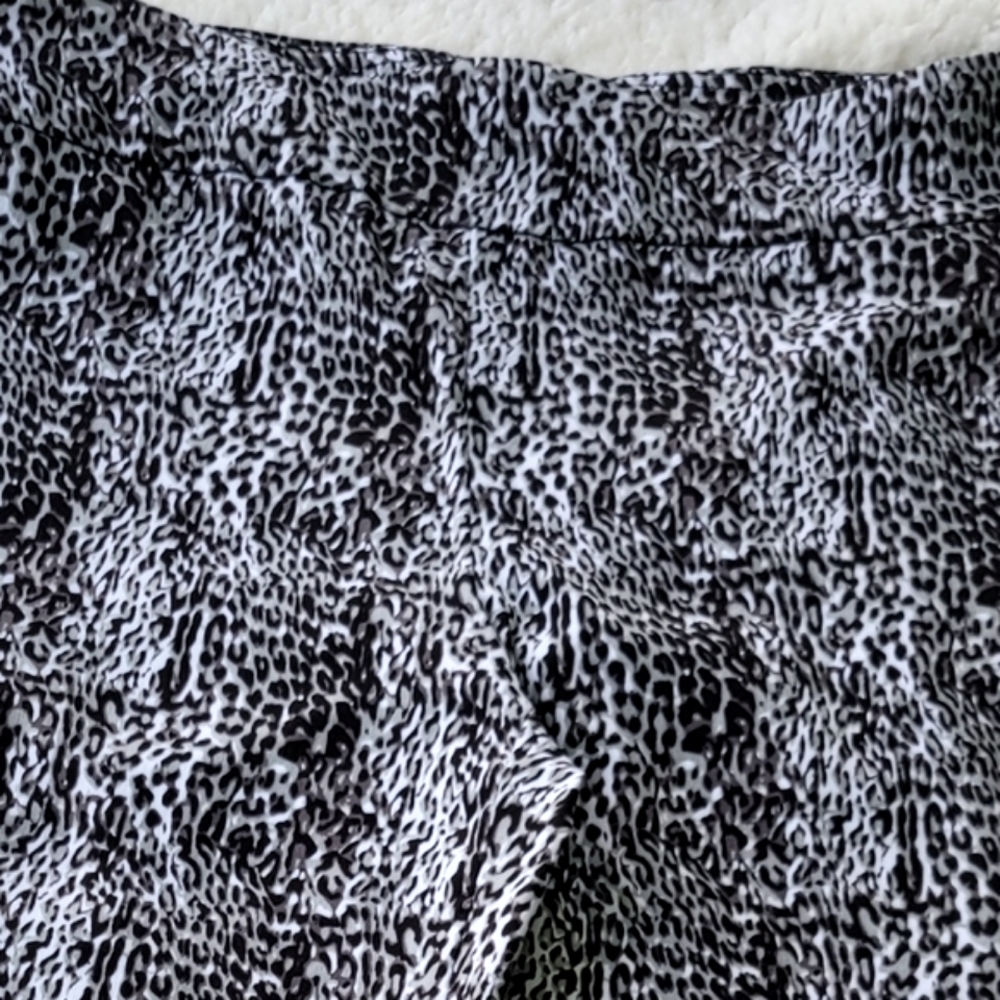 Counterparts Sz 10 Animal Print Pant - Picture 13 of 14